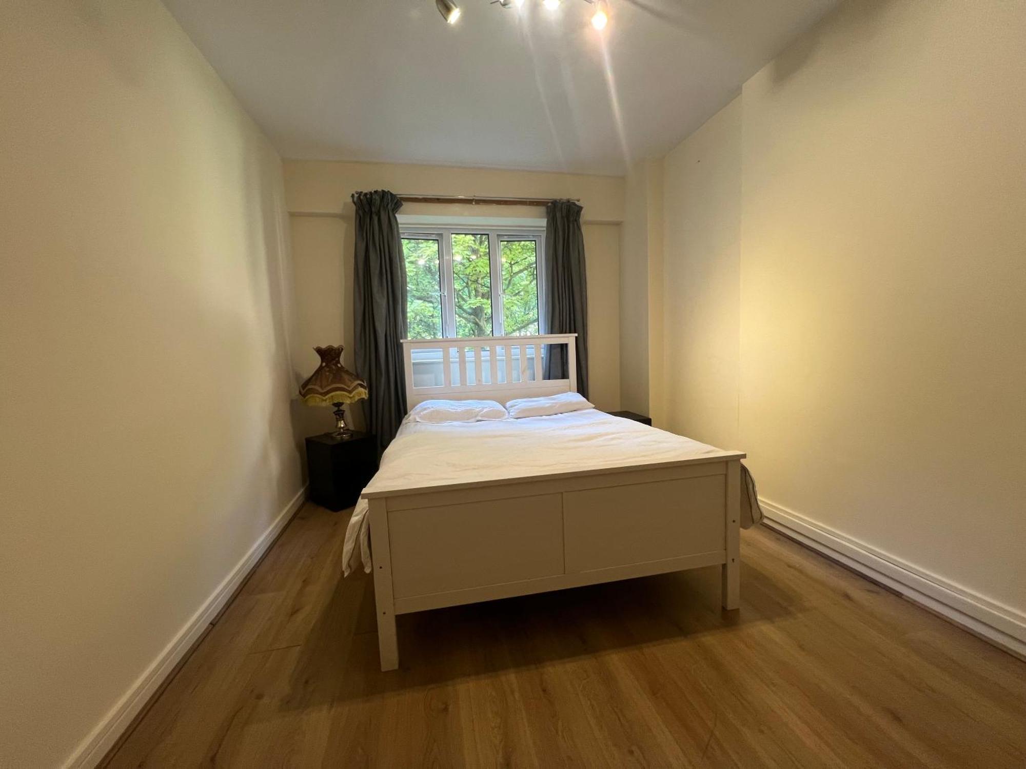 3 Bedroom Prime Edgware Road, Paddington W2 Apartment