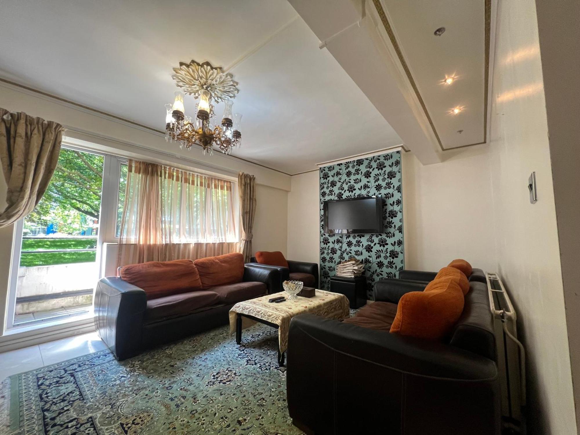 Apartment 3 Bedroom Prime Edgware Road, Paddington W2 *